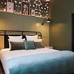 Square Accor -
