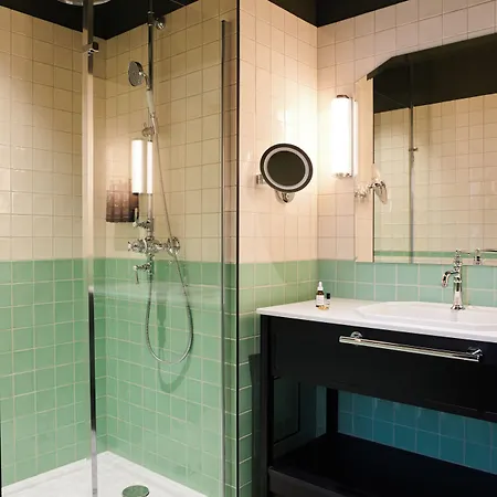 Отель Square Accor -