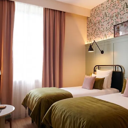 Отель Square Accor -