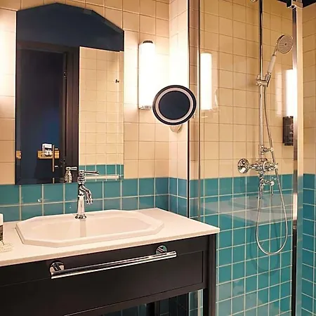 Square Accor - Hotel 4*