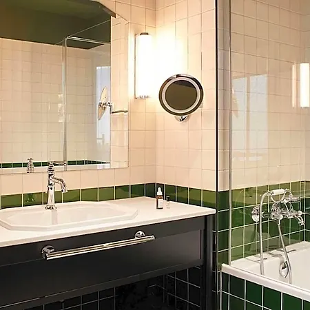 Hotel Square Accor -